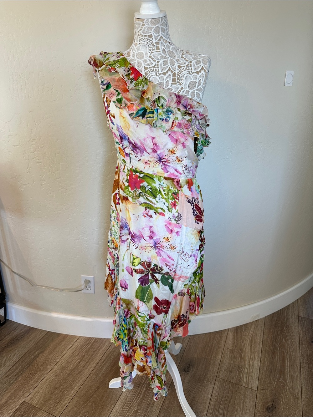 Mandira Wirk Off-The-Shoulder Asymmetrical Midi Dress size Medium